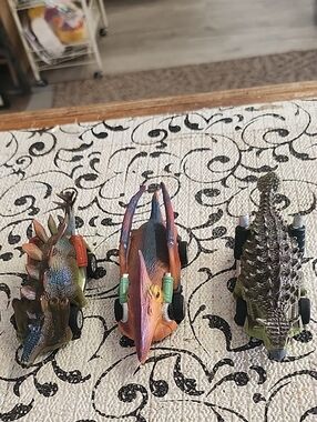 Dino Bros Pullback Cars